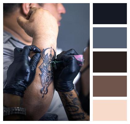 Tattooist Tattoo Machine Man Tattooing Artist Image