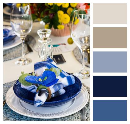 Blue Dish Restaurant Table Image