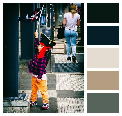 Pirate Street Photography Japanese Child Image