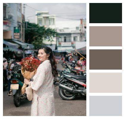 Woman Flowers Market Image