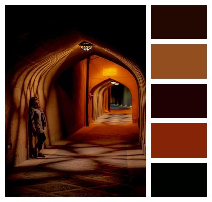 Yazd Lady Alone Thinking Image