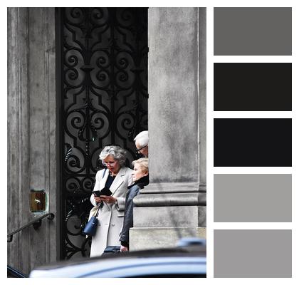 Elegant Doors Building City Image