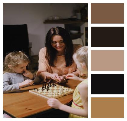 Table Cube Chess Fun Image