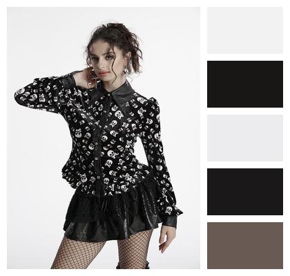 Goth Woman Rock Costume Image