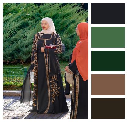 Muslim Costumes Woman Image