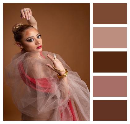 Style Ballerina Snake Female Image