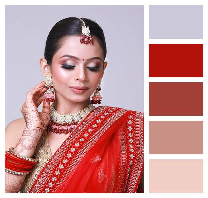 Model Traditional Fashion Glow Image