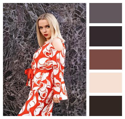 Trenddriven Style Statement Look Contemporary Portrait Bold Styling Image