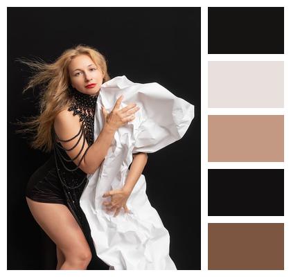 Creatively Black Background Roll Incision Image